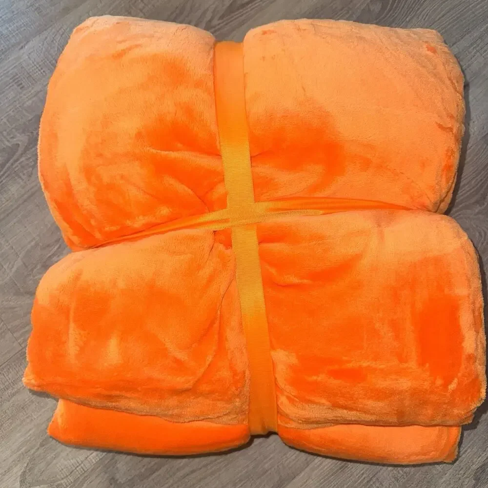 5 Star Montana Super Soft Flannel Blanket King Size Orange Plush Polyester New